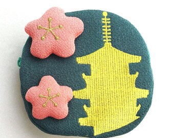 Japanese fabric zipper pouch, zipper coin purse, make up organaizer, japan chirimen purse, girl gift purse, kyoto tower green small clutch,