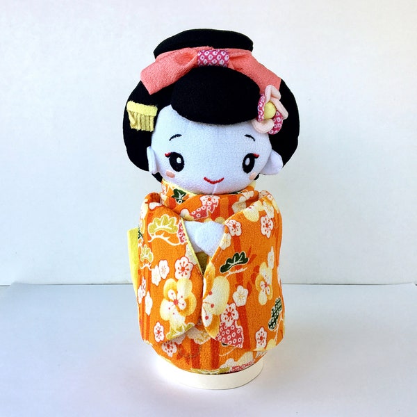 Japanese geisha doll in a Japanese Kimono, fabric kokeshi doll, chirimen doll miniature doll, Staffed doll, Japanese yukata, daruma doll