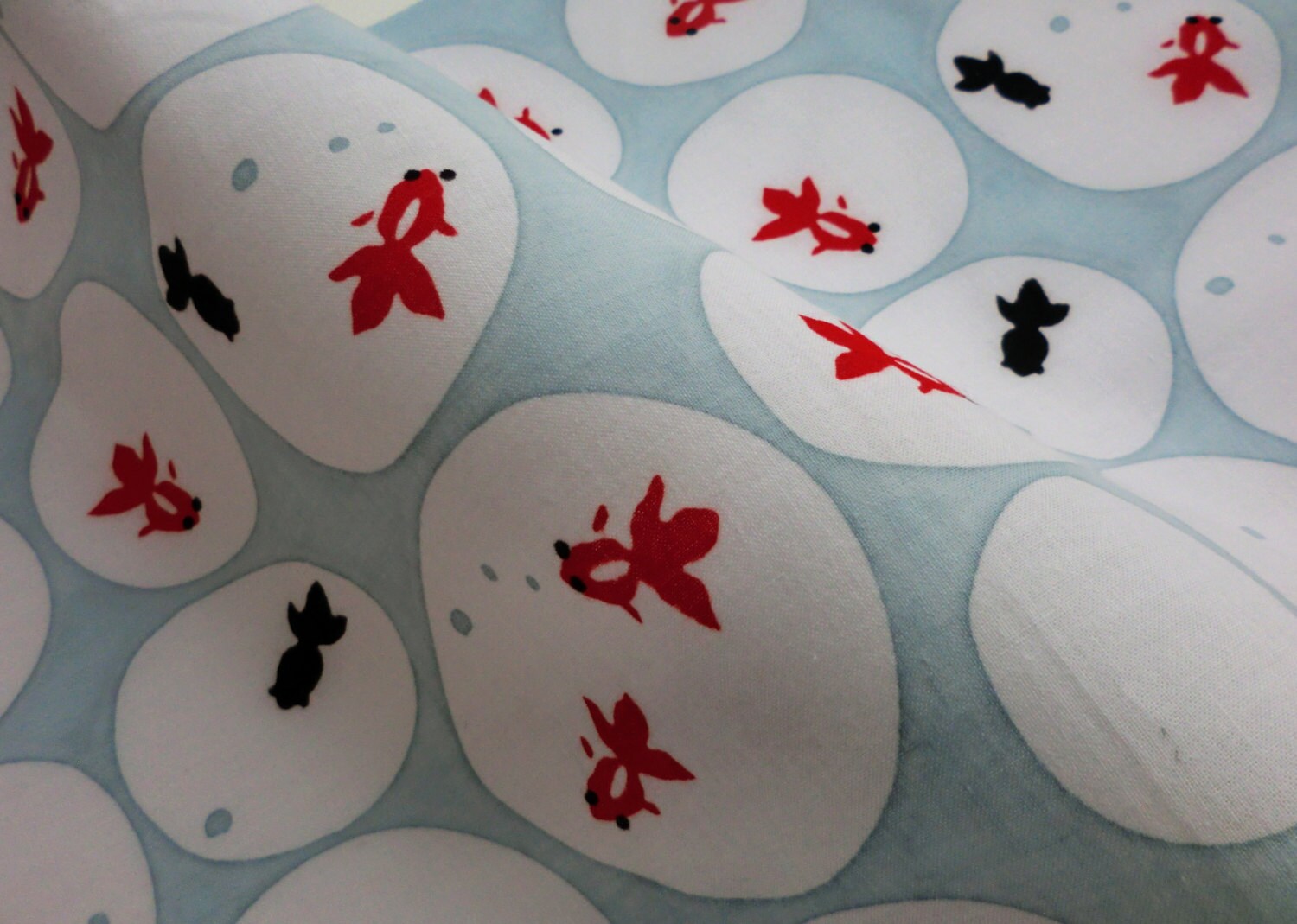 Tissu tenugui japonais poisson rouge et noir, tissu kingyo kawaii, tenugui japonais coton, tissu de kimono, yukata tissu, couette tissu Tissu tenugui japonais poisson rouge kawaii, et noir, tissu kingyo kawaii, rouge tenugui japonais coton, tissu de kimono, yukata tissu, couette tissu d19872