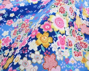 Tessuto di cotone tradizionale giapponese, tessuto giapponese fat quarter, prodotto in Giappone, tessuto per trapunte tagliato su misura, tessuto di cotone con fiori giapponesi per kimono