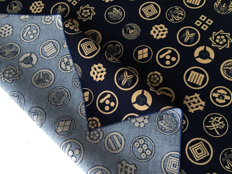 Japanese Kamon Crest Motif, Japanese Fabric Family Crest Handkerchief ...