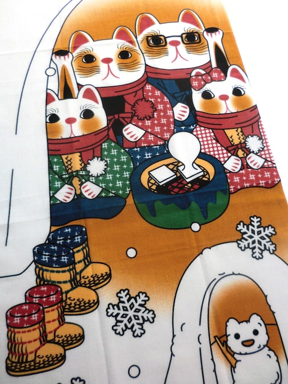 Maneki Neko Cats and snow, Japanese Tenugui cat fabric, kawaii cat fabric, cat lovers gift noren panel, tissu japonais