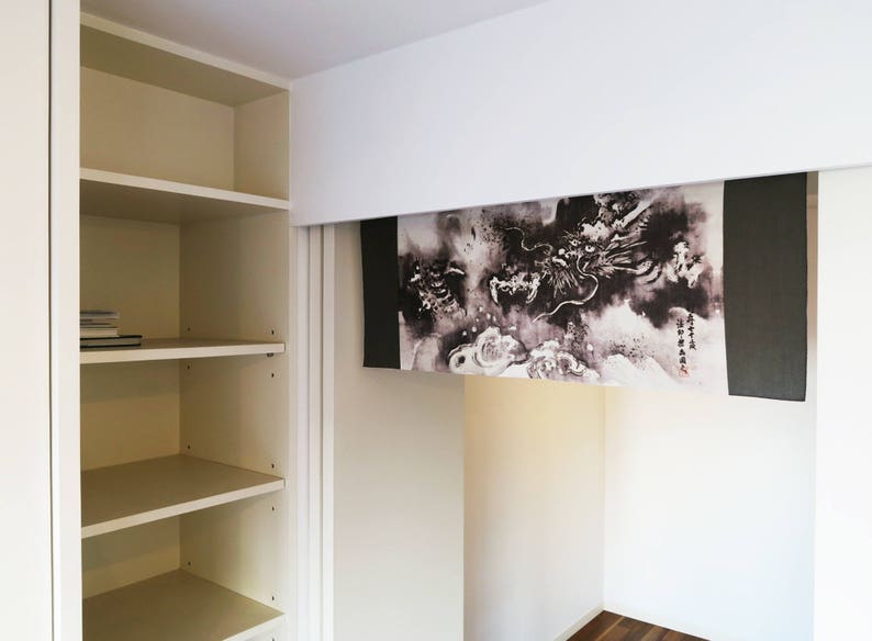 Noren de dragón hecho de tenugui japonés, tela de cortina noren para niños, noren de tejido de dragón para artes marciales, noren de dragón para puertas, tapiz de dragón imagen 2
