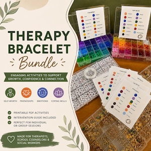 Può includere: Un kit per braccialetti terapeutici con contenitori in plastica trasparente pieni di perline colorate, perline con lettere e ciondoli dorati. Include schede di attività stampate su autostima, amicizie, emozioni e capacità di coping.