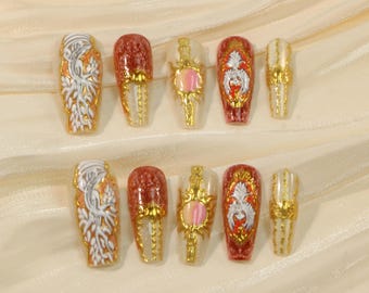 Barok zonmotief pers op de nagels, handgemaakt antiek goud ontwerp, koninklijk ornament nail art, vintage Europese esthetiek, theekransje nagels