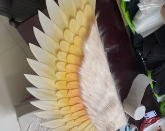 Handgemaakte, draagbare, kleurrijke veren vleugels, fantasie-engelenvleugels als kostuumaccessoire, grote feeënvleugels voor cosplay, Halloween en toneelvoorstellingen.