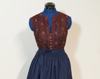 Dirndl with apron, dark red dirndl with floral pattern, high-necked