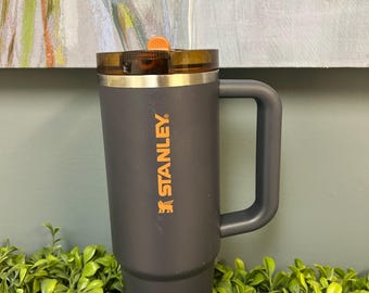 Stanley Quencher H2 0 FlowState Tumbler 40oz Matte Navy Blue, Orange Accent