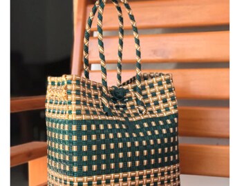 Handwoven Recycled Plastic Market Tote – Indonesian Shopping Beach Bag