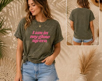 Ik zit in mijn glow-up-tijdperk T-shirt | Vintage shirt met een verwassen look