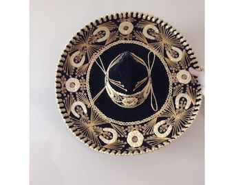 Oryginalne meksykańskie sombrero Mariachi Pigalle Charro z czarnego aksamitu ze złotymi cekinami 24"