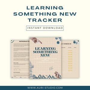 Pode incluir: Um planejador digital imprimível intitulado "Learning Something New Tracker" com o texto "Download instantâneo". O planejador tem um fundo bege com detalhes em azul e verde-azulado. A capa diz "Learning Something New". O endereço do site é visível.