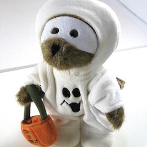 Boyds Bear Halloween Peeker, Ghoulia The Ghost with Trick or Treat Bag, Ghost Costume, Vintage, Jointed Bear, Retired, Halloween Decor, Y2K