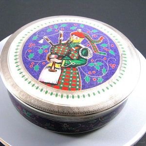 Christmas Trinket Box, Mikasa, Twelve Days of Christmas, Eleven Pipers Piping, Vintage Christmas Collectable, 1999 Eve of The New Millennium
