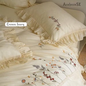 Kühlender Tencel Lyocell Bettwäsche-Set, Wildblumen Stickerei Bettwäsche, Creme Elfenbein Rüschenbesatz Bild 3