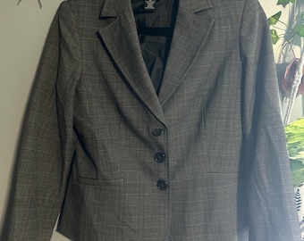 Rafaella Petites Gray Women’s Pantsuit Size 8P Pink Details, Formal