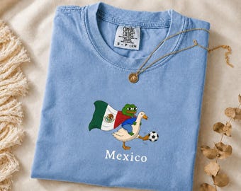 Mexico Soccer Shirt, Retro Pepe Goose Football Tee, Vintage Mexico Flag Sports Fan Gift, World Cup 2026 Mexico Jersey Style Shirt