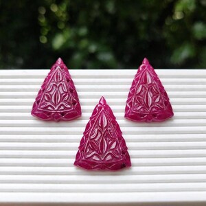 Hand-Carved Red Ruby Triangle Gemstones, Floral Leaf Motif (30x20x4mm)