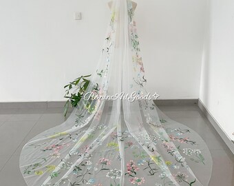 Colorful Wildflower Hand-Painted Bridal Veil,Ivory Cathedral Wedding Veil,Custom Painted Floral Leaf Veil.