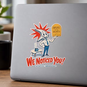 Atomic Mascot Sticker · Medewerker van de Maand (galgenhumor) · Retro bedrijfspropaganda laptopsticker · Kantoormedewerker cadeau