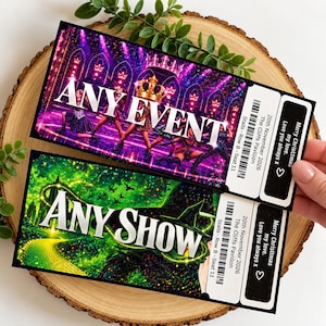 Pode incluir: Dois bilhetes retangulares para eventos com bordas pretas. O bilhete superior apresenta uma cena de palco roxa com o texto ANY EVENT. O bilhete inferior mostra uma paisagem verde com o texto ANY SHOW. Ambos incluem códigos de barras e Merry Christmas.