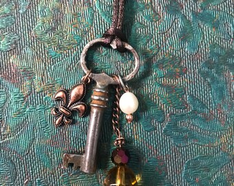 Vintage Skeleton Key necklace