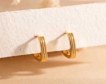 18K Gold Filled, Ribbed Rectangle Earrings, Minimalist Huggie Earrings, Dainty Gold Earrings, Everyday Jewelry, Modern Gift for Her