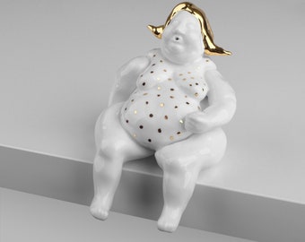 Porcelanowy aniołek , figurka