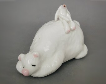 Peluche. Handmade Porcelain Bear with Rabbit Figurine - Delicate and Unique Interior Decoration