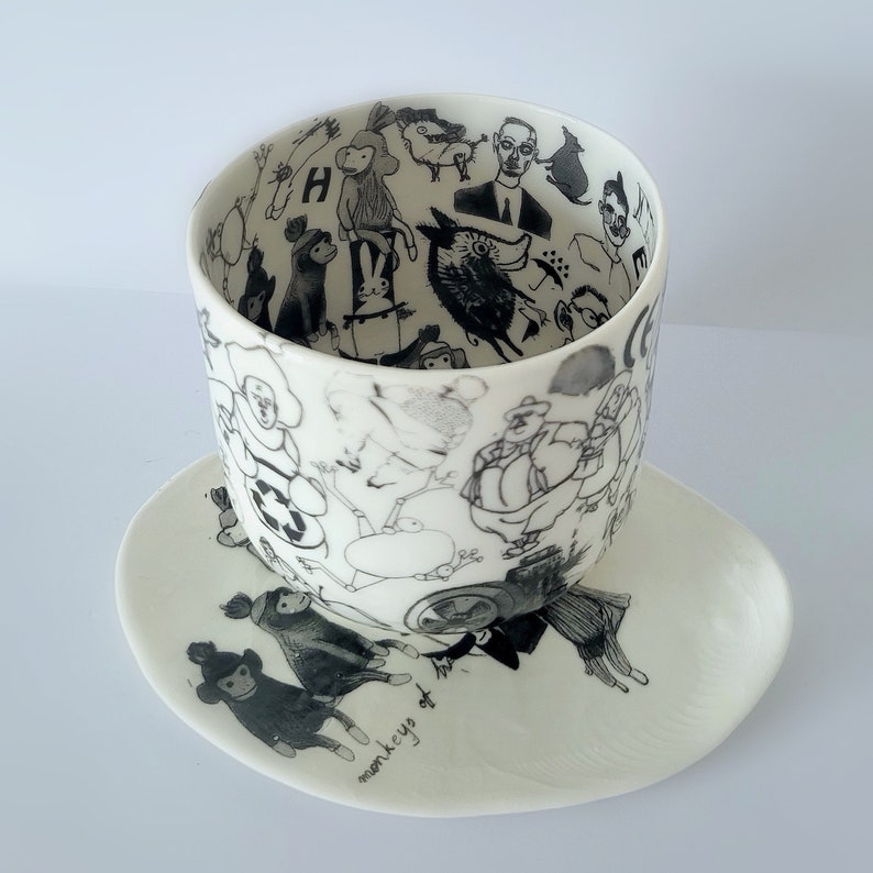 Porcelain cup with black drawings. Japanese Collection zdjęcie 2