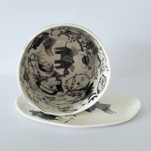 Porcelain cup with black drawings. Japanese Collection zdjęcie 3