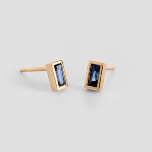 Blue Sapphire Earrings 18k Gold ⦁ Saphire Baguette Earrings ⦁ Tiny Sapphire Stud Earrings ⦁ Dainty Stud Earrings Blue Gemstone Rectangle