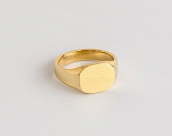 Signet Ring (Soft rectangle), 18K Gold Ring, Flat top ring, Geometric Ring, Berman Designers