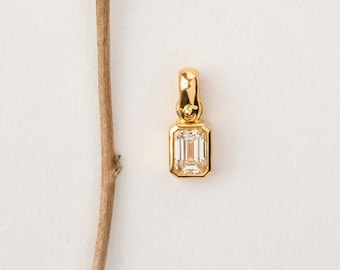 Diamond Pendant - Emerald Cut -  18 gold necklace , diamond necklace , minimalistic diamond pendant