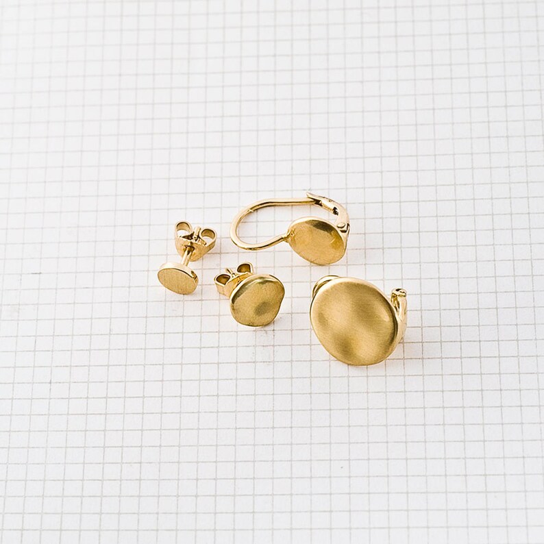 Simple gold dangle earrings Clearance