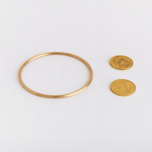 Perfect Round Bracelet Simple Thin 18k Solid Gold Bangle Bracelet Stacking Minimal Delicate Bracelet Dainty Bangle 18k Solid Gold Bangle image 7