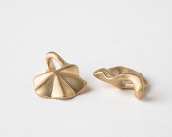 Handcrafted 18k Gold Mallow (Hubeza) Pendant for Women • Leaf Floral Pendant by Berman designers