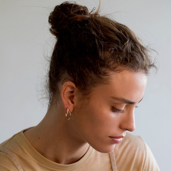 Classy hoop earrings deals