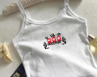 Camiseta de bebé bordada de BTS, camiseta sin mangas Kpop, top corto inspirado en Bangtan Y2K, linda camiseta de ropa urbana coreana, regalo para fans de ARMY