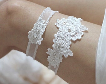 Rose lace garter, bridal garter, swarovski pearls garter, wedding garter, lace garter