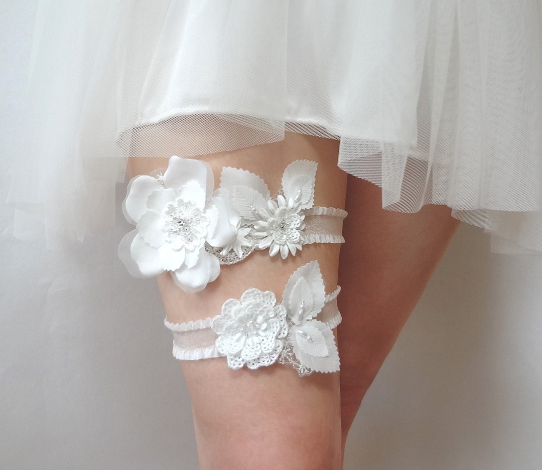 Blossom & Lace Garter