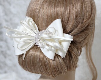 Bridal head piece, bridal hair clip, wedding headpiece, rhinestone headpiece, bow hair clip, fascinator