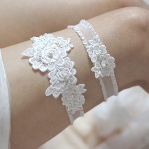 Rose lace garter set, bridal garter set, pearl garter set, wedding garter set, lace garter set