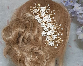 Bridal hair comb, wedding headpiece, bridal headpiece, headpiece, crystal hair comb, white flower headpiece