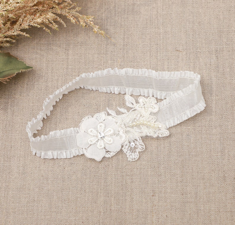 Ivory lace garter, wedding bridal garter, lace garter, wedding garter belt, bridal garter, ivory garter, keepsake garter, toss garter image 1