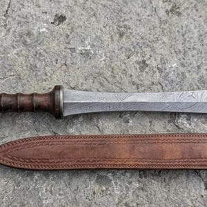 Espada Gladius de Damasco forjada à mão, 91 cm (36") | Espada curta estilo romano | Cabo de jacarandá | Bainha de couro
