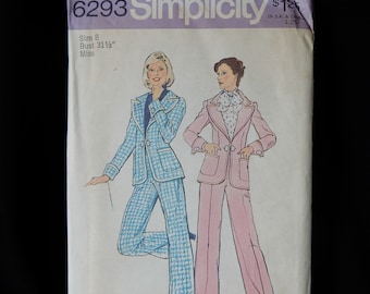 Size 8, Simplicity 6293, straight pant, jacket has exaggerated lapels, notched collar, patch pockets, long sleeves, fold back cuffs, buttons
