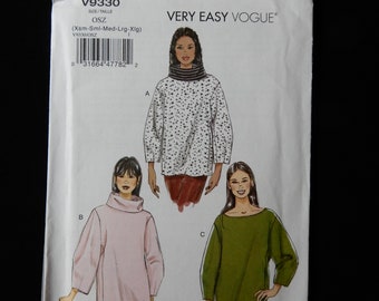 Size XS to XL, 4 to 22, top for moderate stretch knit, very easy to sew and super comfy pullover top, roomy sleeves, two neckline choices