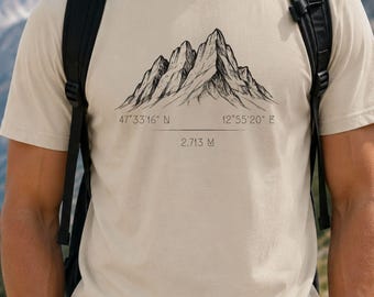 Personalisiertes Wander T-Shirt | Berg T-Shirt mit Gipfel & Koordinaten | Wander und Rad Geschenk | Bergliebe | Hiking Shirt | Gildan 64000