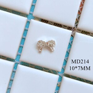 5pcs Fancy Metal 3d Charms Metal Decoration with Rhinestone Bow with Pearls and Rhinestone Nail Art Decoration Cellphone Decoration MD214